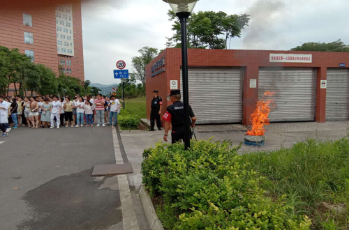 龙泉区医院组织 消防演练