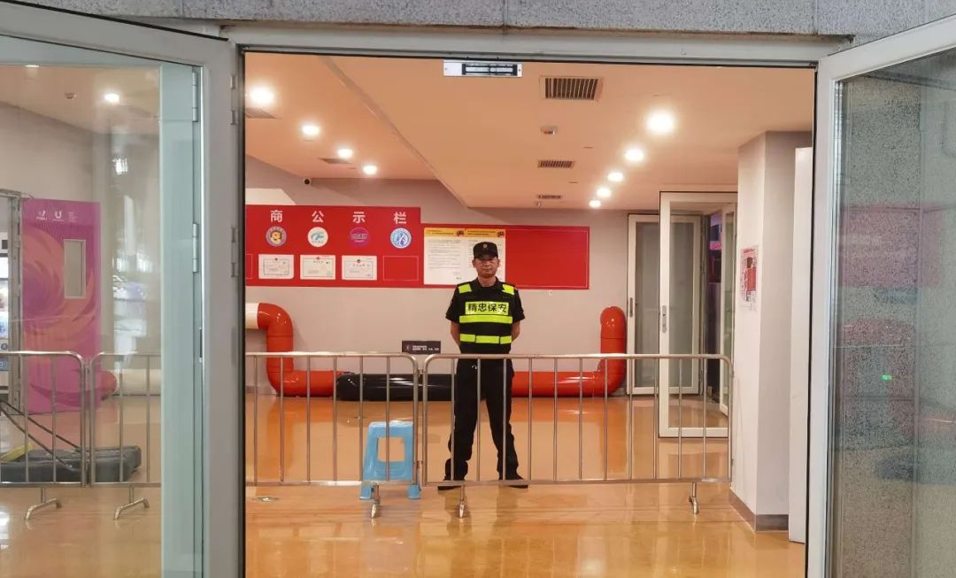 门岗执勤时需注意哪些事项？